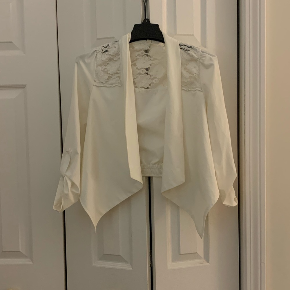 Small White jacket with lace